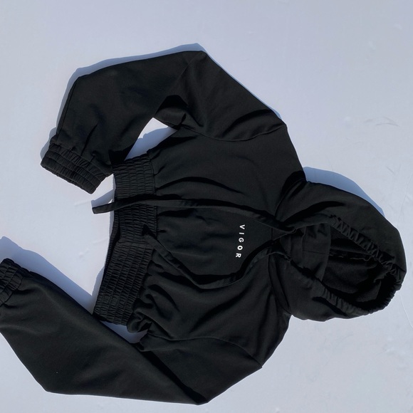 Black crop hoodie - Picture 3 of 4